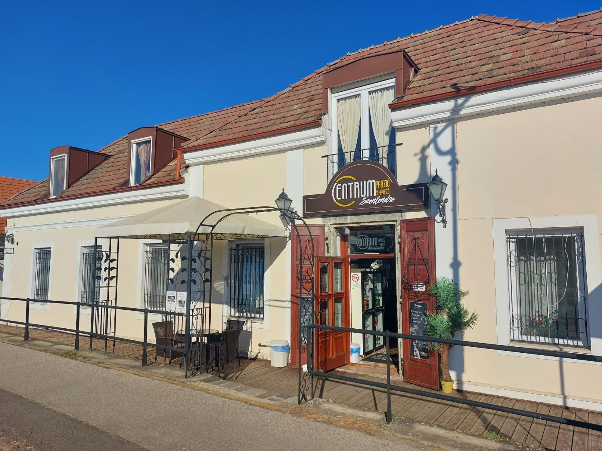 Centrum Panzio Сентендре Екстериор снимка