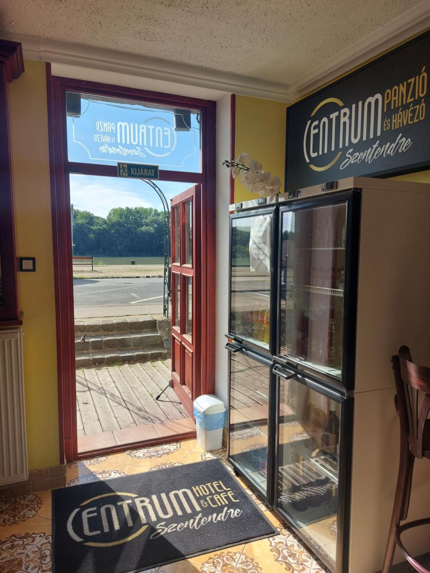 Centrum Panzio Сентендре Екстериор снимка
